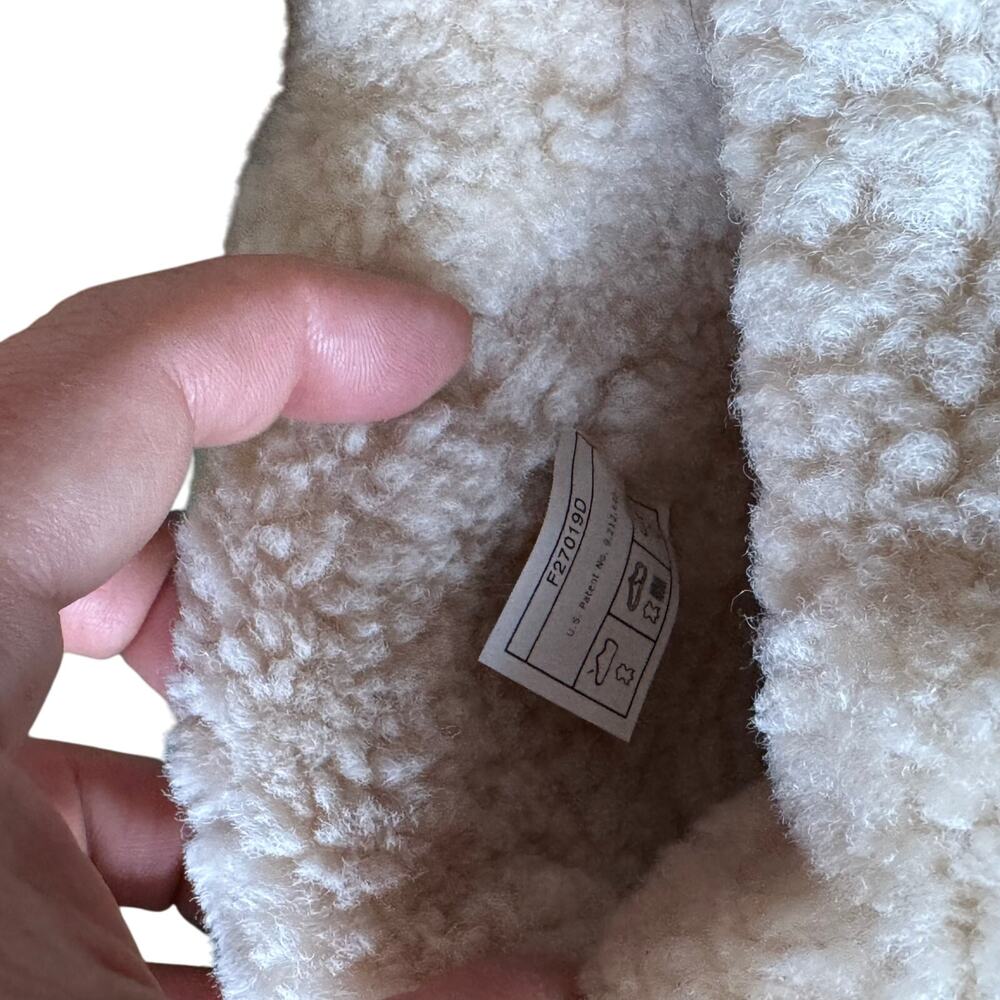 AD 💫| UGG Mika Classic Sneaker sz 9.5W - Picture 6 of 7